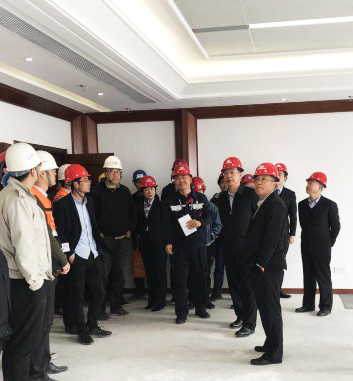 姜軍建到公司新機(jī)場集團(tuán)辦公樓項目視察.
